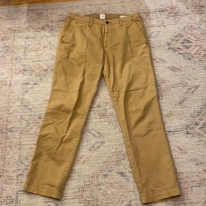 Men’s GAP khaki slim fit pants